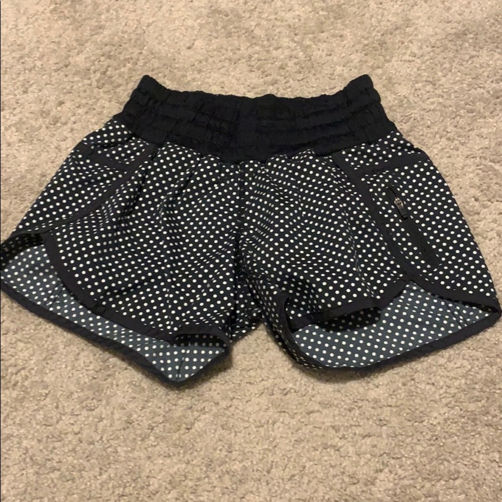 lululemon tracker short 3” polka dot size 4